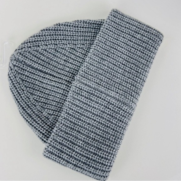 Coach Patch Logo Knit Cuff Beanie NWT color: Dove Grey🩶 - Picture 4 of 7